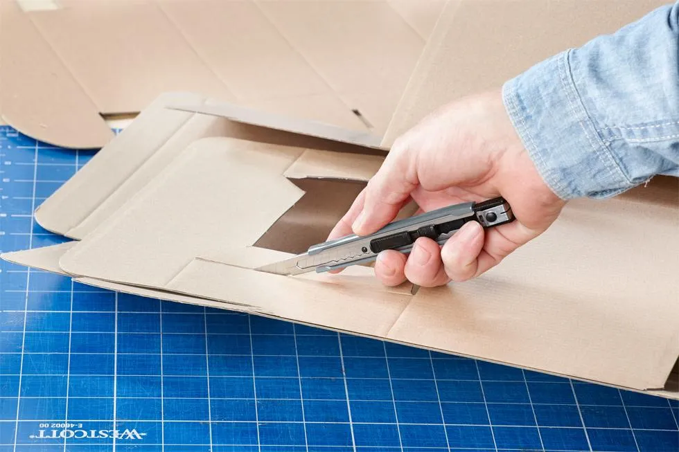 Abbrechklingen im Spender 9mm