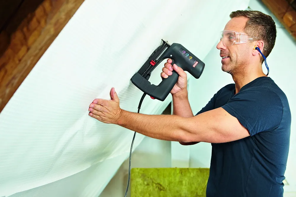 Elektrotacker J-165 EAD