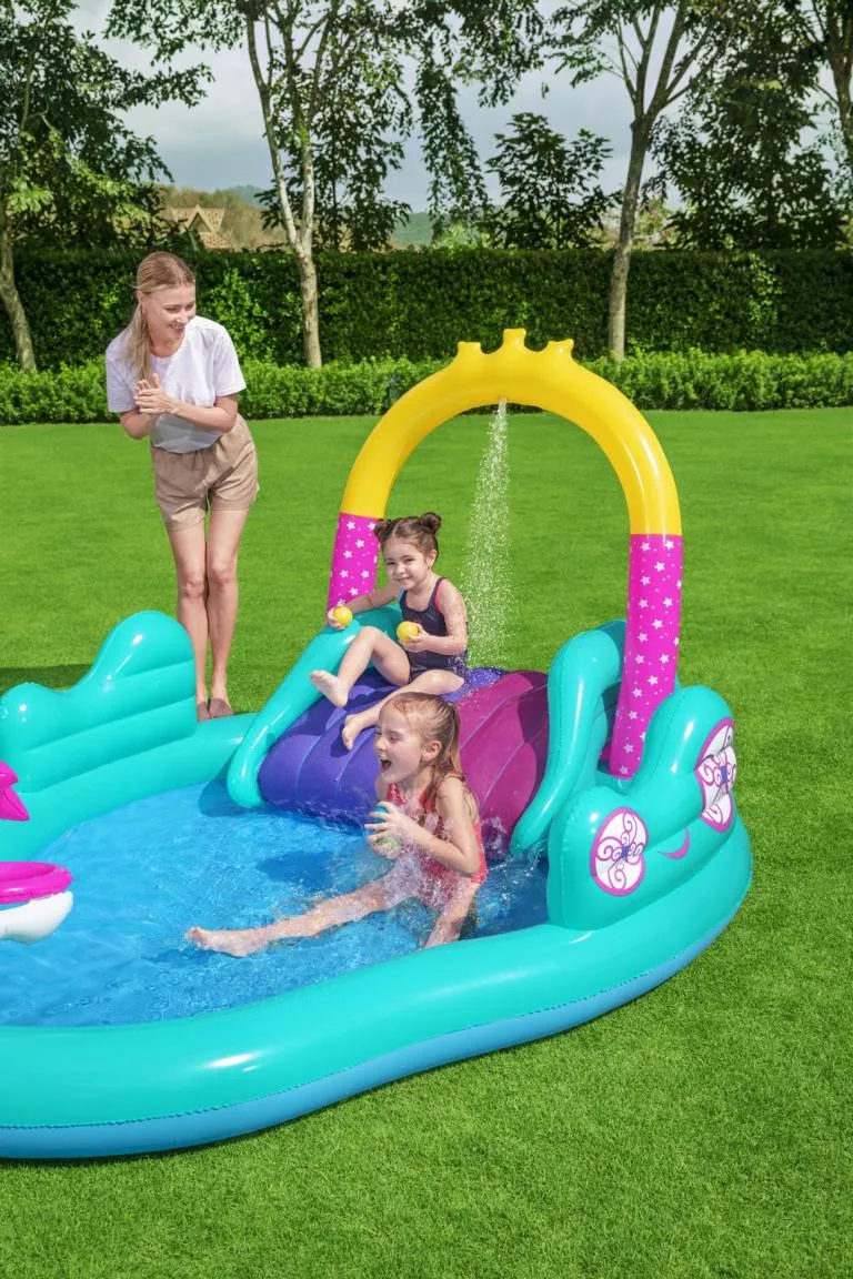 Spiel-Pool ''Unicorn''