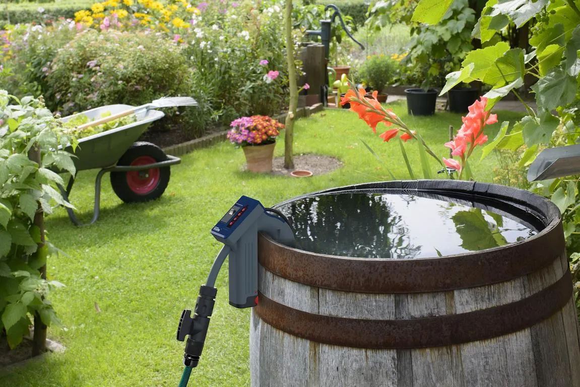Akku-Regenfasspumpe