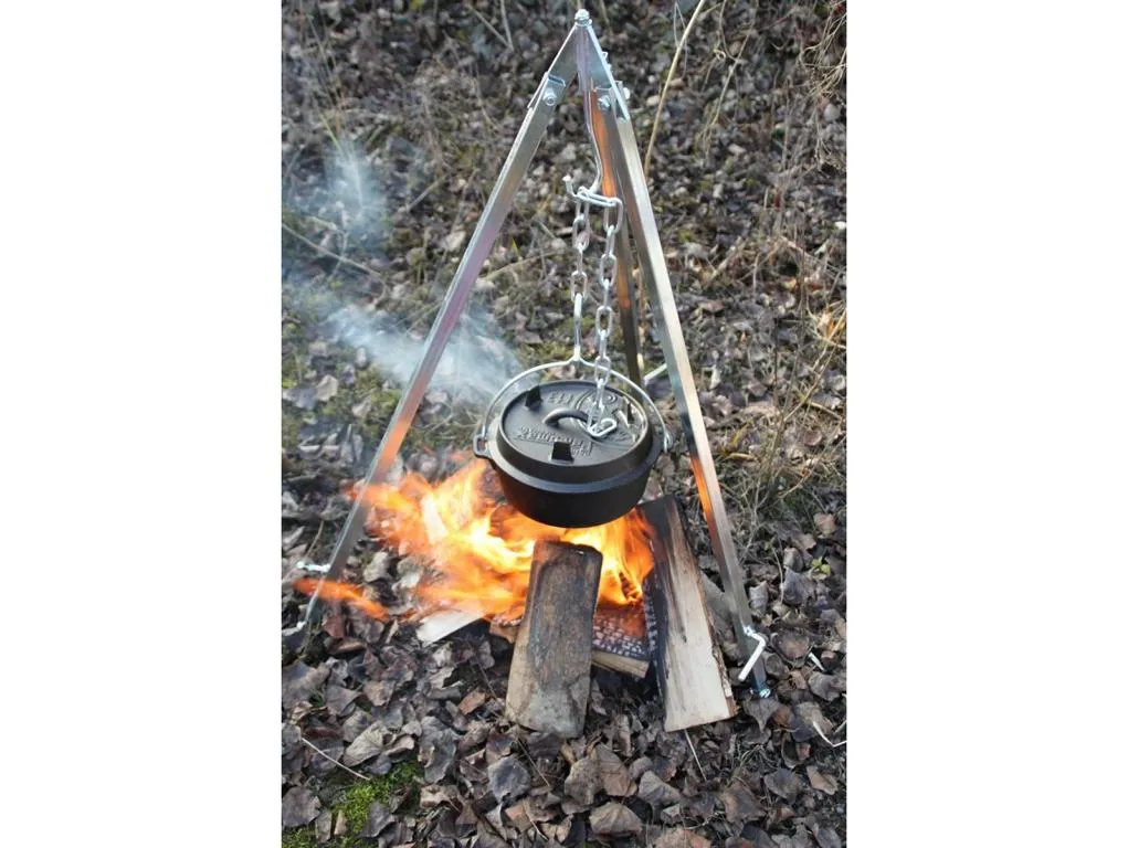 Dreibein f&uuml;r Feuert&ouml;pfe